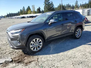 2023 Toyota RAV4 XLE Premium z VIN 2T3A1RFV4PC361375, wystawiony jako Copart lot #53457045 z przebiegiem 23 959 mil mil oraz Szkoda całkowita • Salvage title. Historia ofert i sprzedaży dostępna na DreamBid. Obrazek 1.