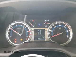 2019 Toyota 4Runner SR5 z VIN JTEBU5JRXK5693278, wystawiony jako Copart lot #54084045 z przebiegiem 73 622 mil mil oraz Szkoda całkowita • Salvage title. Historia ofert i sprzedaży dostępna na DreamBid. Obrazek 9.