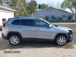 2017 Jeep Cherokee Limited z VIN 1C4PJLDB7HW641972, wystawiony jako IAAI lot #42081133 z przebiegiem 115 589 mil mil oraz . Historia ofert i sprzedaży dostępna na DreamBid. Obrazek 14.