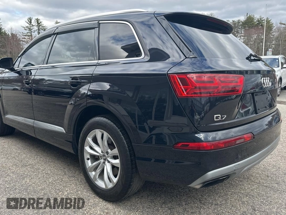 2017 Audi Q7 Premium with VIN WA1AAAF72HD008806, listed as a Copart auction lot 53731285 with 210,608 mi miles and Clean title. Bid and sale history available at DreamBid. Image 3.