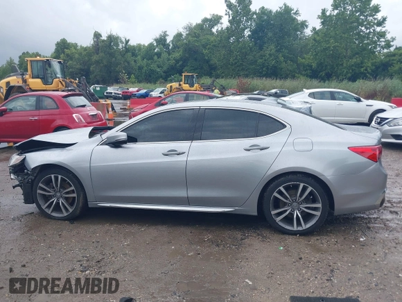 2020 Acura TLX w/Technology Pkg with VIN 19UUB3F49LA003325, listed as a IAAI auction lot 40046774 with 37,801 mi miles. Bid and sale history available at carsss.com. Image 13.