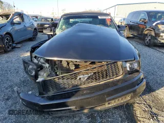 2005 Ford Mustang Deluxe с VIN 1ZVFT84N155192204, выставлен на аукционе Copart как лот 48663695 с пробегом Не указан миль и На запчасти • Non repairable. История ставок и продаж доступна на DreamBid. Изображение 5.