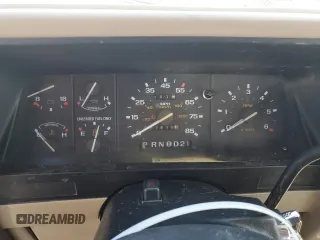 1990 Ford Bronco z VIN 1FMCU14T4LUA75868, wystawiony jako Copart lot #74209254 z przebiegiem 828 308 mil mil oraz Szkoda całkowita • Salvage title. Historia ofert i sprzedaży dostępna na DreamBid. Obrazek 9.