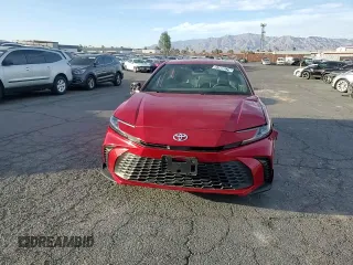 2025 Toyota Camry LE with VIN 4T1DAACK0SU010021, listed as a Copart auction lot 47488275 with 10,677 mi miles and Clean Title. Bid and sale history available at carsss.com. Image 10.