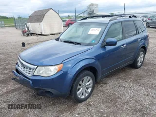 2011 Subaru Forester X Premium z VIN JF2SHACC3BH720685, wystawiony jako IAAI lot #42316944 z przebiegiem 209 901 mil mil oraz . Historia ofert i sprzedaży dostępna na DreamBid. Obrazek 2.
