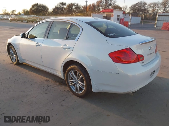 2015 Infiniti Q40 with VIN JN1CV6AR5FM521380, listed as a IAAI auction lot 41024558 with 123,595 mi miles. Bid and sale history available at carsss.com. Image 3.