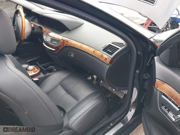 2009 Mercedes-Benz S-Class 5.5L V8 with VIN WDDNG86XX9A262951, listed as a IAAI auction lot 41457411 with 78,770 mi miles. Bid and sale history available at carsss.com. Image 5.
