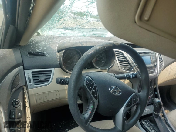 2016 Hyundai Elantra SE z VIN 5NPDH4AE3GH702113, wystawiony jako Copart lot #59757565 z przebiegiem Nie podano mil oraz Czysty tytuł • Clean title. Historia ofert i sprzedaży dostępna na DreamBid. Obrazek 9.