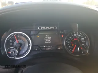 2019 Ram 1500 Big Horn z VIN 1C6RREFT3KN685393, wystawiony jako Copart lot #46754765 z przebiegiem 156 347 mil mil oraz Czysty tytuł • Clean title. Historia ofert i sprzedaży dostępna na DreamBid. Obrazek 9.