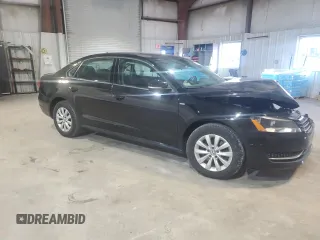 2014 Volkswagen Passat Wolfsburg Edition z VIN 1VWAT7A36EC081263, wystawiony jako Copart lot #52681045 z przebiegiem 114 333 mil mil oraz Czysty tytuł • Clean title. Historia ofert i sprzedaży dostępna na DreamBid. Obrazek 4.