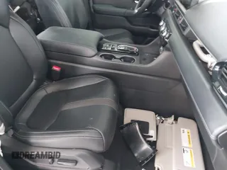 2025 Honda Pilot EX-L z VIN 5FNYG2H40SB019525, wystawiony jako IAAI lot #42190029 z przebiegiem 10 794 mil mil oraz . Historia ofert i sprzedaży dostępna na DreamBid. Obrazek 5.