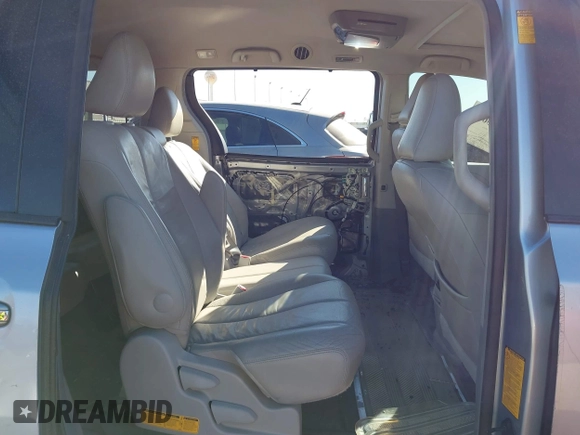 2014 Toyota Sienna XLE with VIN 5TDYK3DC7ES447903, listed as a IAAI auction lot 41835665 with 224,492 mi miles. Bid and sale history available at carsss.com. Image 8.