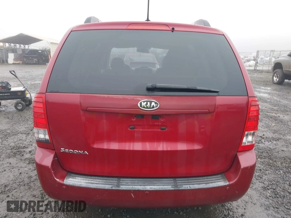 2011 Kia Sedona LX with VIN KNDMG4C71B6411453, listed as a IAAI auction lot 41316825 with 261,028 mi miles. Bid and sale history available at carsss.com. Image 17.