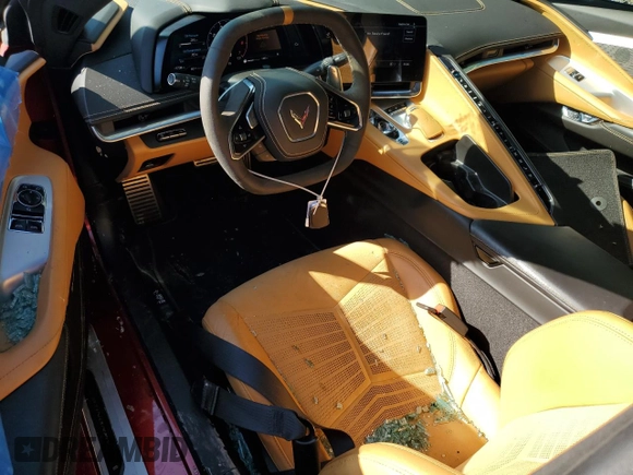 2021 Chevrolet Corvette 3LT z VIN 1G1YC2D42M5109127, wystawiony jako Copart lot #53816365 z przebiegiem 17 738 mil mil oraz Szkoda całkowita • Salvage title. Historia ofert i sprzedaży dostępna na DreamBid. Obrazek 10.