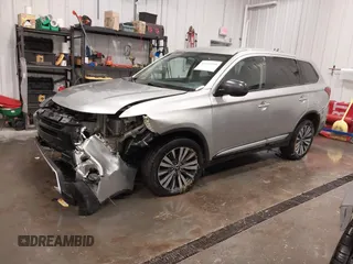 2020 Mitsubishi Outlander ES z VIN JA4AZ3A38LZ018227, wystawiony jako IAAI lot #42142244 z przebiegiem 91 342 mil mil oraz . Historia ofert i sprzedaży dostępna na DreamBid. Obrazek 20.
