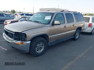 2001 GMC Yukon XL SLT with VIN 3GKGK26G21G155501, listed as a IAAI auction lot 39928004 with 338,183 mi miles. Bid and sale history available at carsss.com. Image 2.