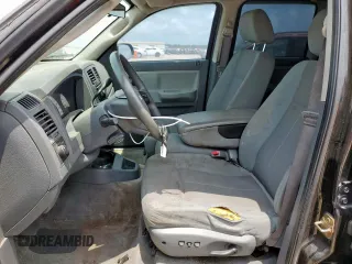 2005 Dodge Dakota ST z VIN 1D7HE28K35S235225, wystawiony jako Copart lot #57684725 z przebiegiem 184 546 mil mil oraz Szkoda całkowita • Salvage title. Historia ofert i sprzedaży dostępna na DreamBid. Obrazek 7.