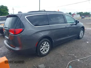 2020 Chrysler Voyager LXi z VIN 2C4RC1DG8LR197537, wystawiony jako IAAI lot #42363819 z przebiegiem 163 779 mil mil oraz . Historia ofert i sprzedaży dostępna na DreamBid. Obrazek 4.