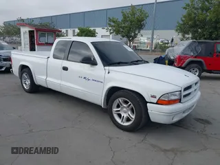 2000 Dodge Dakota z VIN 1B7GL22ZXYS526021, wystawiony jako IAAI lot #42153004 z przebiegiem 67 542 mil mil oraz . Historia ofert i sprzedaży dostępna na DreamBid. Obrazek 1.
