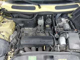 2005 MINI Hardtop with VIN WMWRC33595TJ70125, listed as a IAAI auction lot 42039711 with 178,091 mi miles and . Bid and sale history available at DreamBid. Image 10.