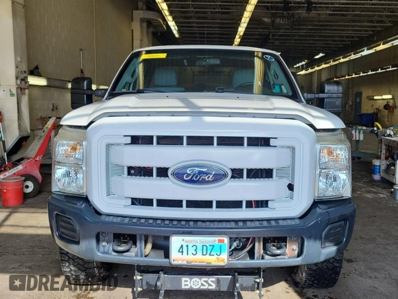 2015 Ford F-350 z VIN 1FD7X3B63FED45155, wystawiony jako IAAI lot #42381547 z przebiegiem 96 123 mil mil oraz . Historia ofert i sprzedaży dostępna na DreamBid. Obrazek 17.