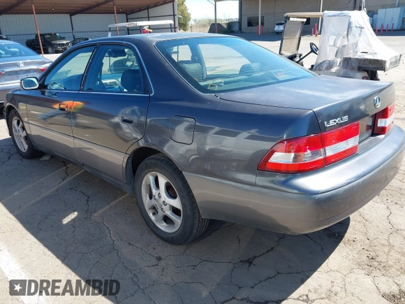 2001 Lexus ES 300 with VIN JT8BF28G910341451, listed as a IAAI auction lot 41776563 with 183,803 mi miles and . Bid and sale history available at DreamBid. Image 3.