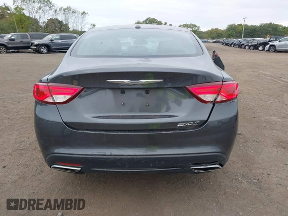2015 Chrysler 200 S with VIN 1C3CCCBG6FN517903, listed as a IAAI auction lot 40412213 with 84,118 mi miles. Bid and sale history available at carsss.com. Image 16.