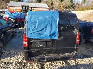 2020 Mercedes-Benz Metris with VIN W1WV0FEY7L3763633, listed as a Copart auction lot 82756324 with 35,263 mi miles and Salvage Title. Bid and sale history available at DreamBid. Image 6.