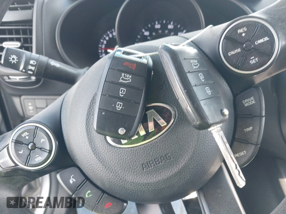 2017 Kia Soul with VIN KNDJN2A25H7501731, listed as a IAAI auction lot 41891464 with 93,438 mi miles. Bid and sale history available at carsss.com. Image 11.