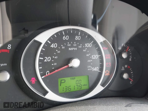 2006 Hyundai Tucson GL with VIN KM8JM12BX6U469719, listed as a IAAI auction lot 41899134 with 136,179 mi miles. Bid and sale history available at carsss.com. Image 7.