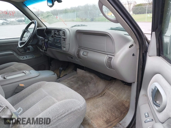 1999 Chevrolet Tahoe Z71 z VIN 1GNEK13R9XJ515820, wystawiony jako IAAI lot #42004125 z przebiegiem 251 184 mil mil oraz . Historia ofert i sprzedaży dostępna na DreamBid. Obrazek 5.