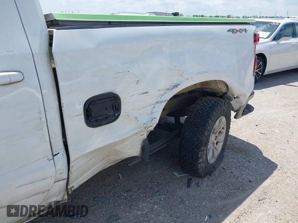 2020 Chevrolet Silverado 1500 LT with VIN 1GCRYDED4LZ192137, listed as a IAAI auction lot 41946356 with 85,145 mi miles. Bid and sale history available at carsss.com. Image 6.