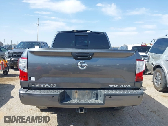 2017 Nissan Titan SV z VIN 1N6AA1E52HN515444, wystawiony jako IAAI lot #42020151 z przebiegiem 156 391 mil mil oraz . Historia ofert i sprzedaży dostępna na DreamBid. Obrazek 16.