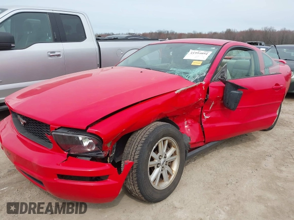 2005 Ford Mustang Deluxe with VIN 1ZVFT80N755161724, listed as a IAAI auction lot 41994894 with 104,917 mi miles. Bid and sale history available at carsss.com. Image 17.