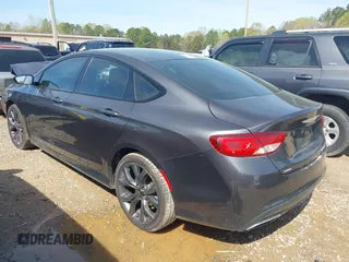 2015 Chrysler 200 S with VIN 1C3CCCDG5FN644378, listed as a IAAI auction lot 41918218 with 138,252 mi miles and . Bid and sale history available at carsss.com. Image 3.