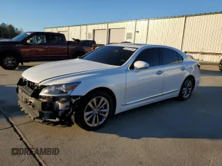 2015 Lexus LS 460 z VIN JTHCL5EF5F5024173, wystawiony jako Copart lot #83751124 z przebiegiem 129 730 mil mil oraz Szkoda całkowita • Salvage title. Historia ofert i sprzedaży dostępna na DreamBid. Obrazek 1.