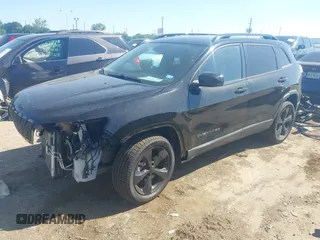 2021 Jeep Cherokee Altitude with VIN 1C4PJLLBXMD112667, listed as a IAAI auction lot 41959004 with 25,524 mi miles and . Bid and sale history available at DreamBid. Image 18.