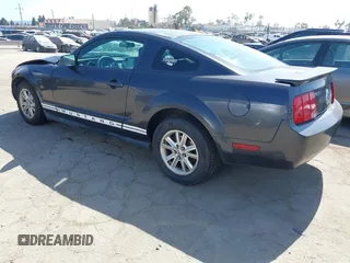 2007 Ford Mustang Deluxe with VIN 1ZVFT80N475280060, listed as a IAAI auction lot 42549286 with 167,289 mi miles and . Bid and sale history available at DreamBid. Image 3.