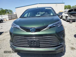 2024 Toyota Sienna Platinum z VIN 5TDESKFC7RS125570, wystawiony jako Copart lot #53282525 z przebiegiem 7298 mil mil oraz Szkoda całkowita • Salvage title. Historia ofert i sprzedaży dostępna na DreamBid. Obrazek 5.