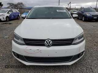 2014 Volkswagen Jetta TDI w/Premium/Nav with VIN 3VWLL7AJ0EM332476, listed as a Copart auction lot 50069445 with 153,974 mi miles and Salvage title. Bid and sale history available at DreamBid. Image 5.