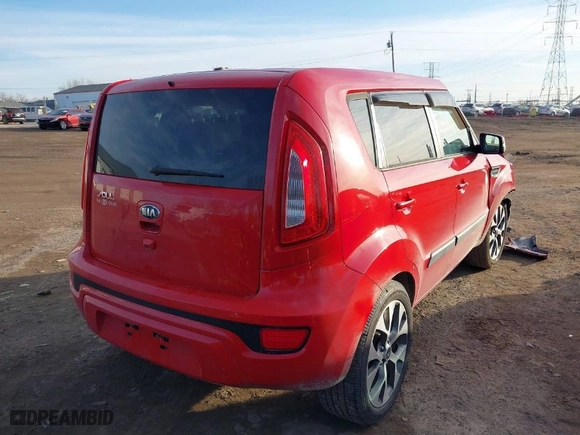 2013 Kia Soul + with VIN KNDJT2A67D7616379, listed as a IAAI auction lot 41499581 with 90,276 mi miles. Bid and sale history available at carsss.com. Image 4.