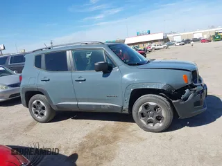 2017 Jeep Renegade Sport with VIN ZACCJBAB9HPG19367, listed as a IAAI auction lot 41818793 with 77,652 mi miles and . Bid and sale history available at carsss.com. Image 13.