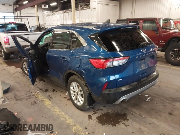 2022 Ford Escape SE z VIN 1FMCU9G69NUB98928, wystawiony jako IAAI lot #41074945 z przebiegiem 8 479 mil mil oraz . Historia ofert i sprzedaży dostępna na DreamBid. Obrazek 3.