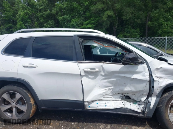 2019 Jeep Cherokee Limited with VIN 1C4PJMDX1KD282154, listed as a IAAI auction lot 42375387 with 135,273 mi miles and . Bid and sale history available at DreamBid. Image 13.