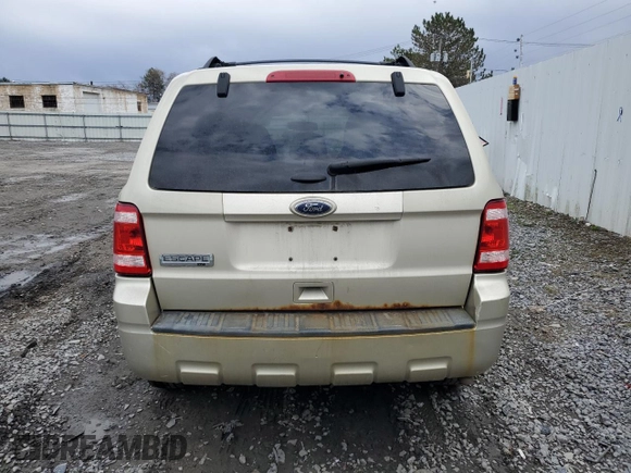 2011 Ford Escape XLT z VIN 1FMCU9D7XBKA96400, wystawiony jako Copart lot #53159585 z przebiegiem 119 962 mil mil oraz Czysty tytuł • Clean title. Historia ofert i sprzedaży dostępna na DreamBid. Obrazek 6.