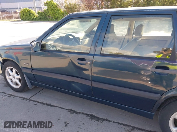 1996 Volvo 850 с VIN YV1LS5516T2280158, выставлен на аукционе IAAI как лот 41927862 с пробегом 278 922 миль миль и . История ставок и продаж доступна на DreamBid. Изображение 6.