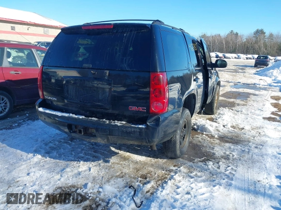 2007 GMC Yukon SLT with VIN 1GKFK13077R123021, listed as a IAAI auction lot 41603180 with 247,945 mi miles. Bid and sale history available at carsss.com. Image 4.