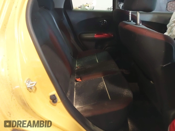 2015 Nissan Juke SV with VIN JN8AF5MR6FT509241, listed as a IAAI auction lot 41580123 with 92,743 mi miles. Bid and sale history available at carsss.com. Image 8.