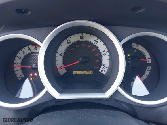 2013 Toyota Tacoma PreRunner with VIN 5TFJU4GN2DX031877, listed as a IAAI auction lot 41532757 with 176,797 mi miles. Bid and sale history available at carsss.com. Image 7.
