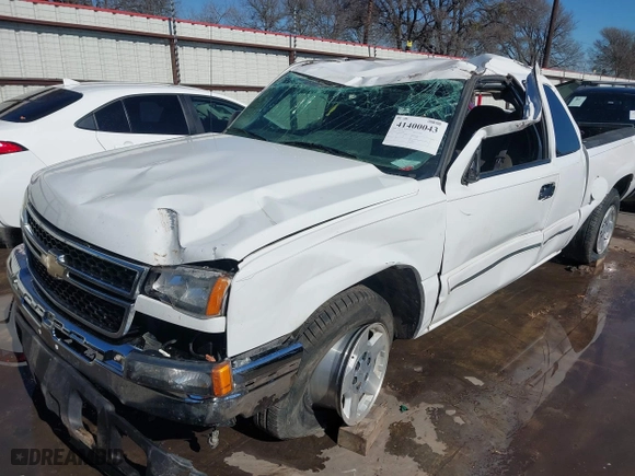 2006 Chevrolet Silverado 1500 LT1 with VIN 1GCEC19Z66Z222292, listed as a IAAI auction lot 41400043 with 160,588 mi miles. Bid and sale history available at carsss.com. Image 11.